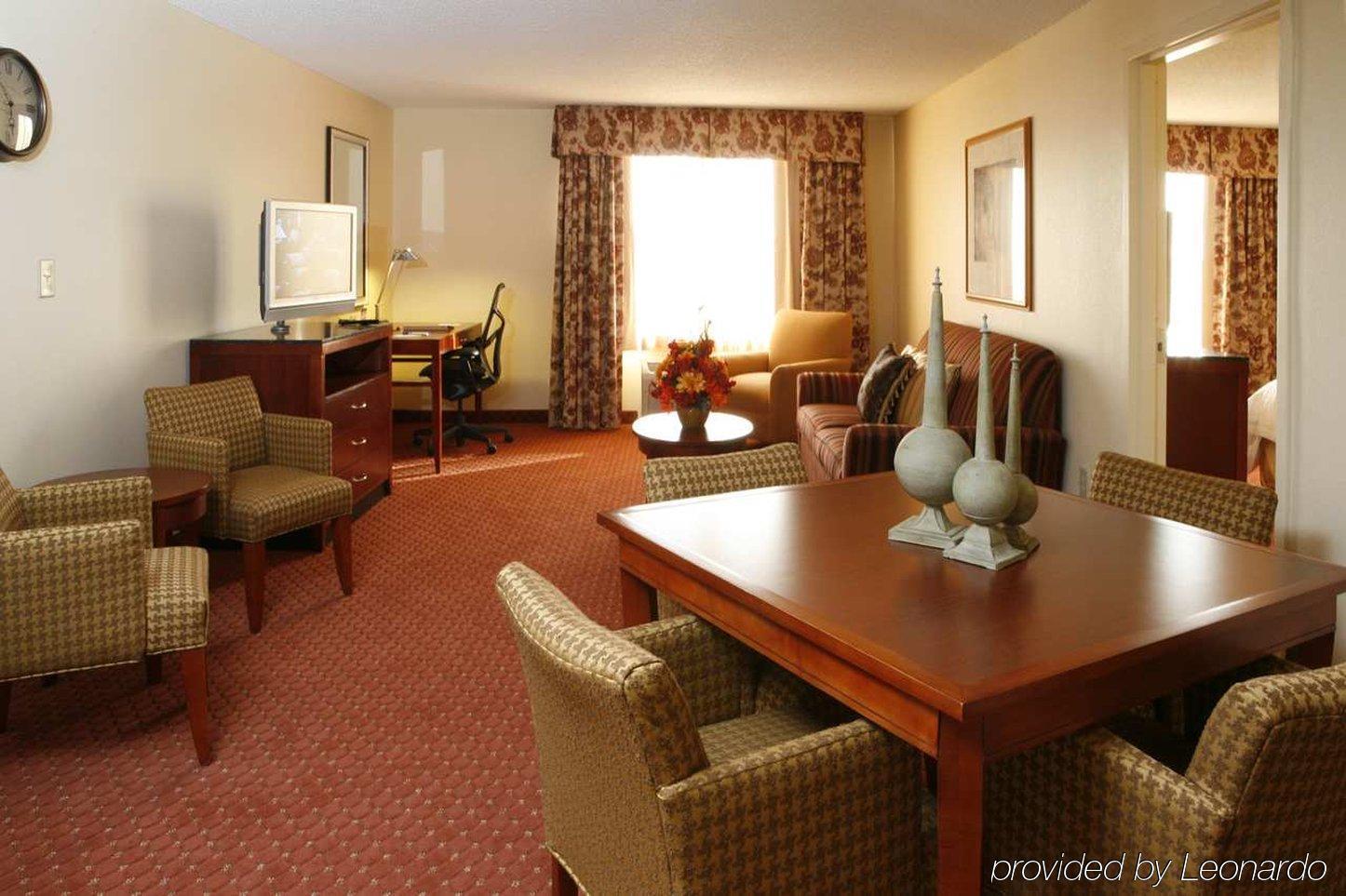 Hilton Garden Inn Roanoke Rapids Rom bilde